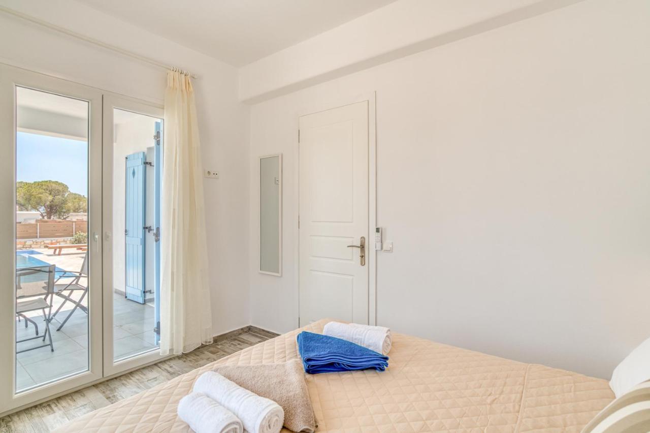 Ippocampos Seaside Serenity - Unwind At Paros Poolside Retreats Aliki  Exterior photo